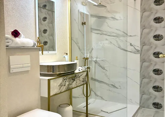 Aquilla Tower 8th Floor Panoramic View Apartmán Kluž